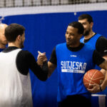 Kvame Von stigao u Sutjesku